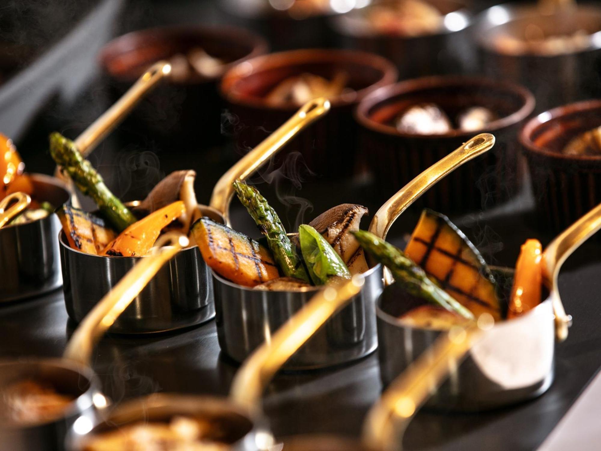 나고야 칸코 호텔 나고야 시 외부 사진 A selection of Indian cuisine